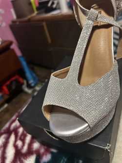 Size 8 Sparkly Hills