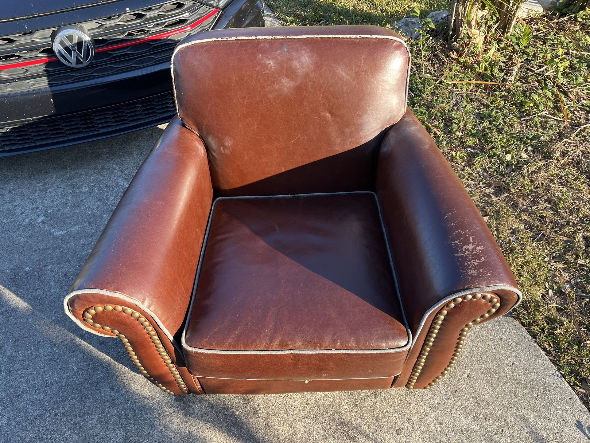 Used Leather Arm Chair
