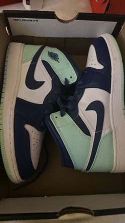 Air Jordan size 6.5Y shoes new