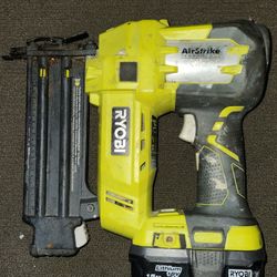 Ryobi P320VN One+ 18V 18 Gauge Airstrike Brad Nailer