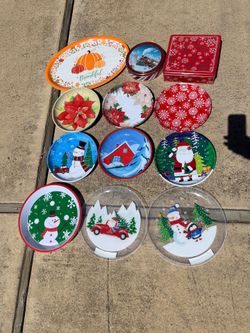Lot of holiday serving trays