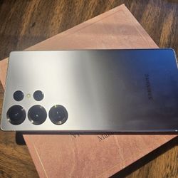 I Pone 16 Y Samsung 25 Ultra 