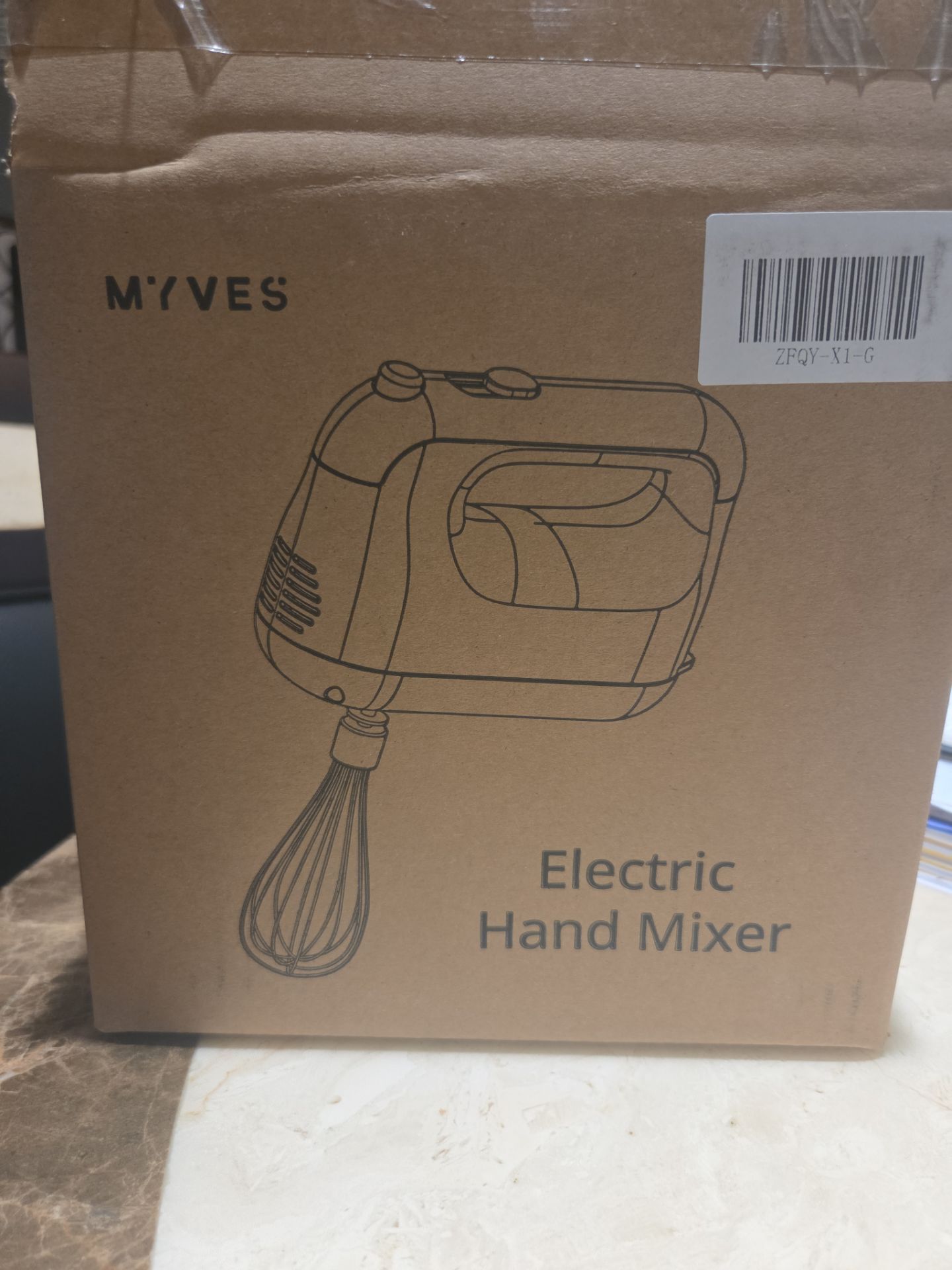 Electric hand mixer