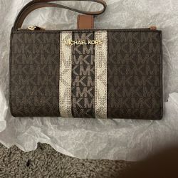Micheal Kors 