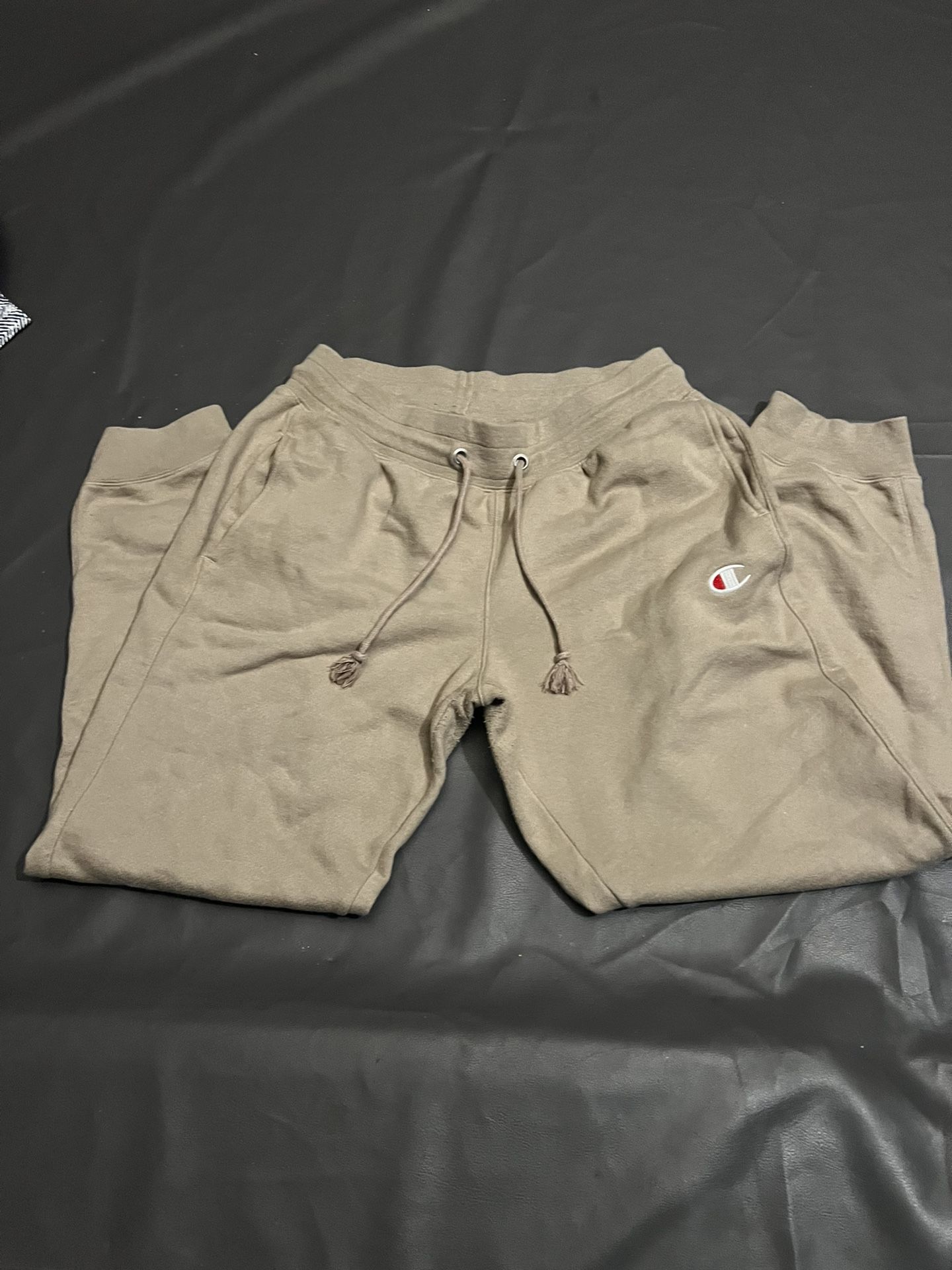 Champion Women’s Size Medium tan