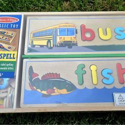 Wooden Puzzle See & Spell