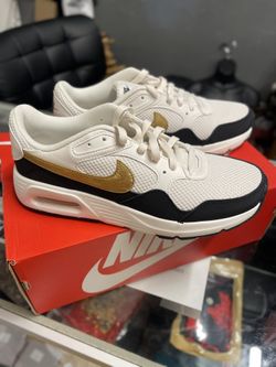 Nike AirMax women’s size 9 Brand new 