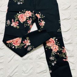 Stradivarius Slim Ankle Dress Pant Size 6