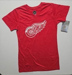 Detroit Red Wings NHL V-Neck T-Shirt