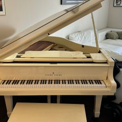 Young Chang G-157 5'2'' Baby Grand Piano White/Ivory