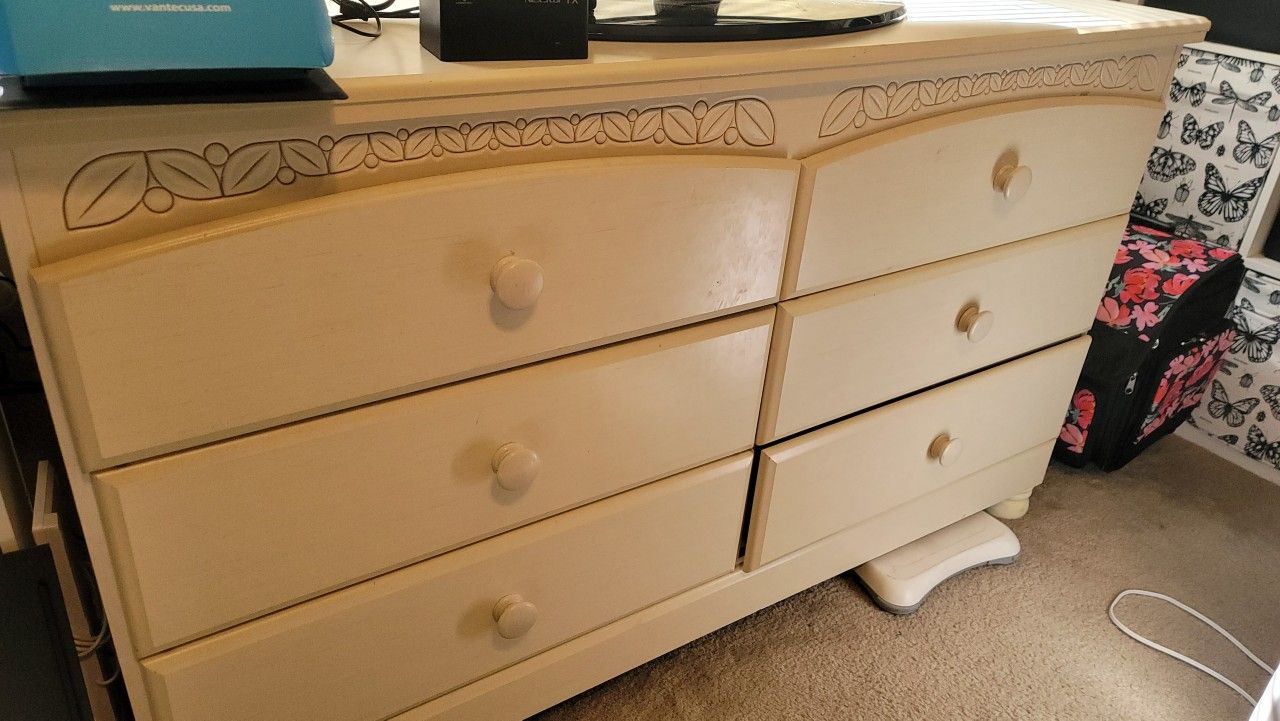 6 Drawer Dresser for Sale in Las Vegas, NV OfferUp
