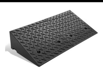7.9" Rise Rubber Driveway Threshold Curb Ramps 2Pc