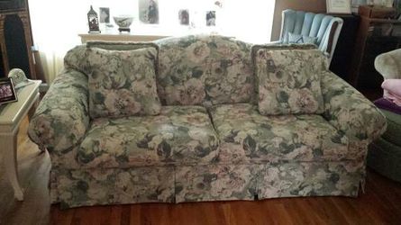 Gorgeous sofa and loveseat from Macys