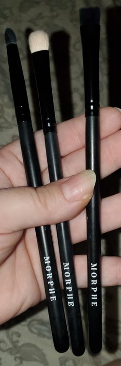 3 MORPHE MAKEUP BRUSHES