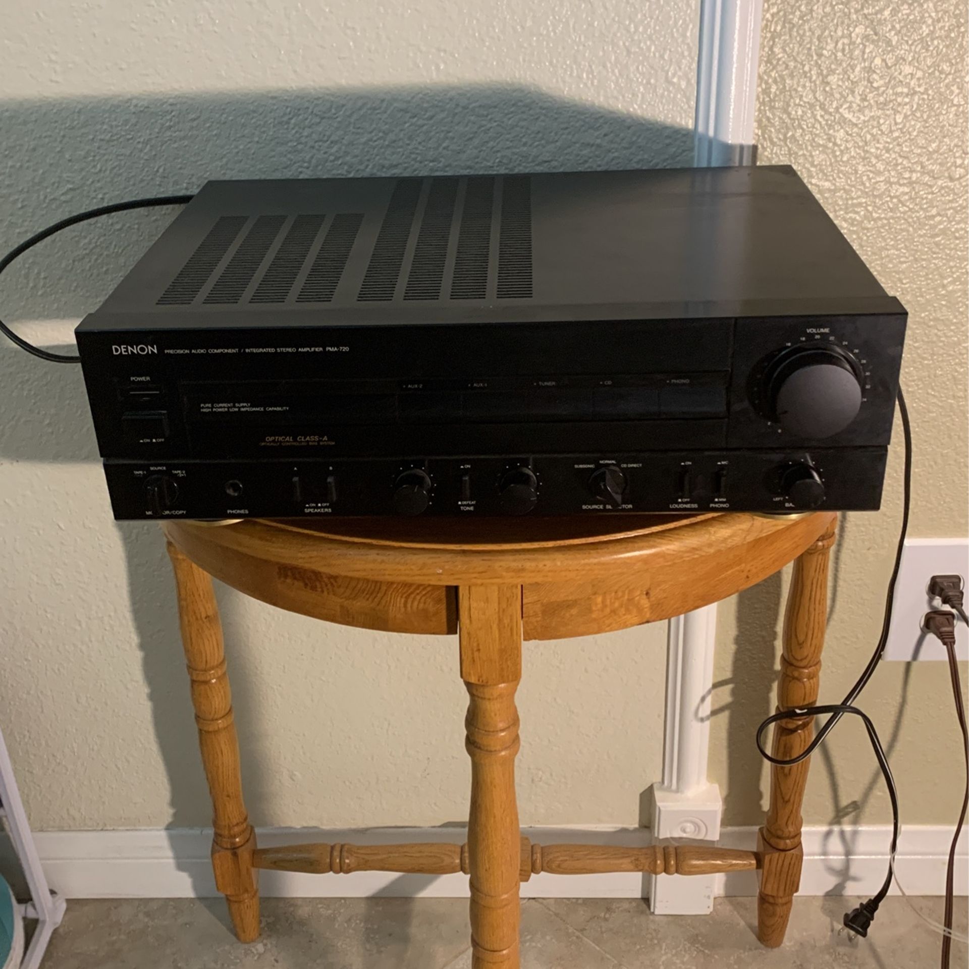 Denon Amplifier 250watts PMA-720
