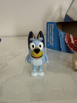 BLUEY CHARACTER
