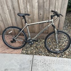 XLarge Cannondale F7 Mountain Bike 