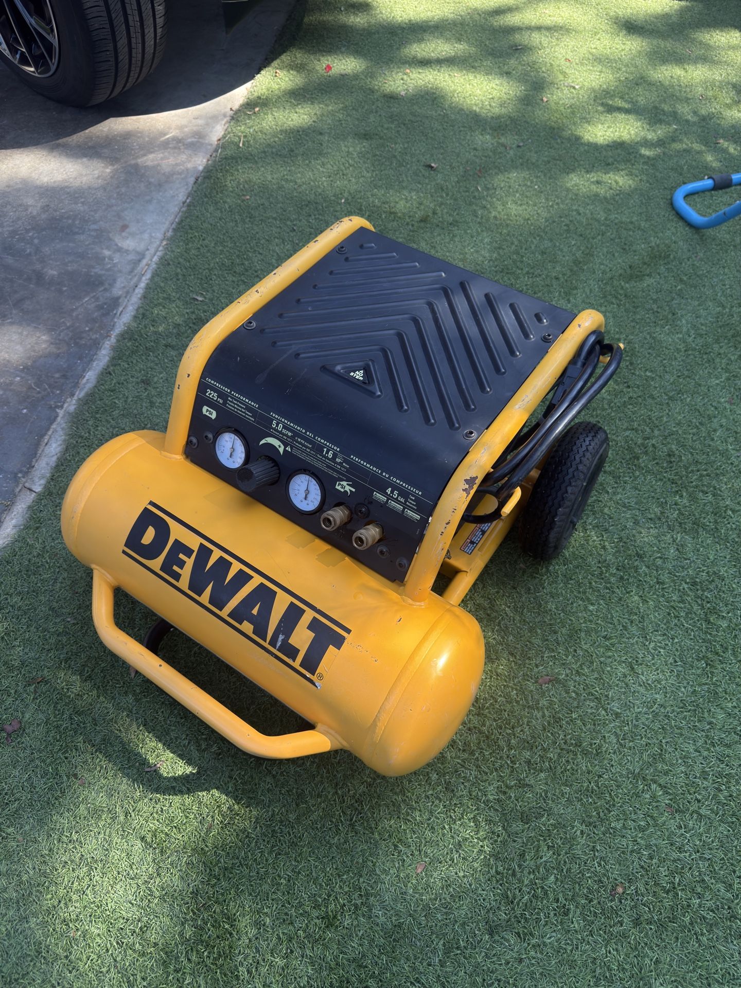 Dewalt Air Compressor 4.5 Gal