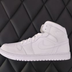 Jordan Triple white 1s