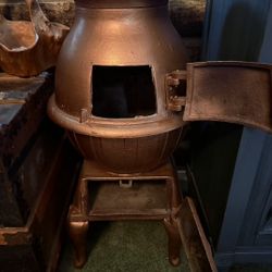 Antique cast iron Hutch oven  