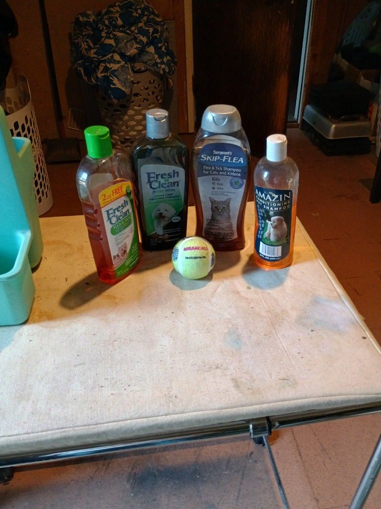 Used Pet Washing Products