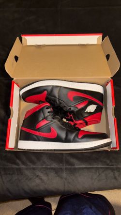 jordan 1red and black