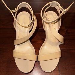 Gianni Bini Wedge