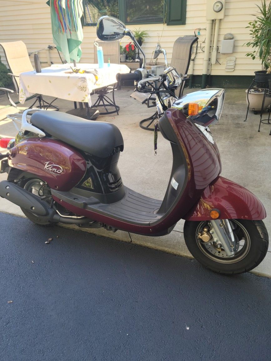 2005 Yamaha Vino 125 Scooter