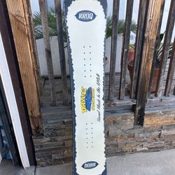 Dryve  Special Edition Hot Rod-149 Snowboard-Like New-ridden 1 Time