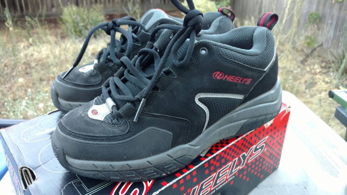 Heelys shoes with built-in skate wheels