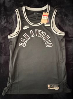 Spurs jersey