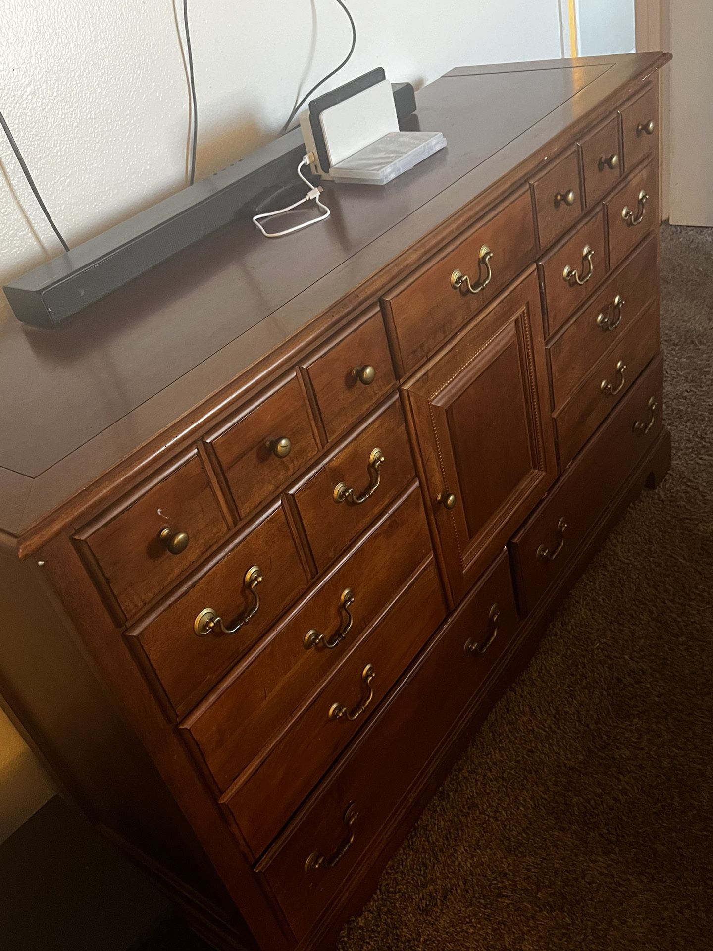 Hard Wood Bedroom Set. Dresser And Two Night Stands.