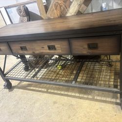 Island /workbench with locking casters
