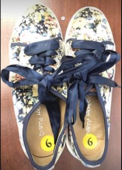 Floral Platform Shoes Size 9