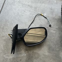 Driver Side Mirror From 2009 Chevy Tahoe 