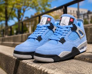 🔥🔥Mega Sale on Sneakers 🎶🎶