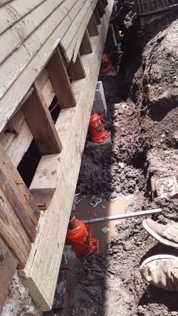 Yo niveló casas y tailas