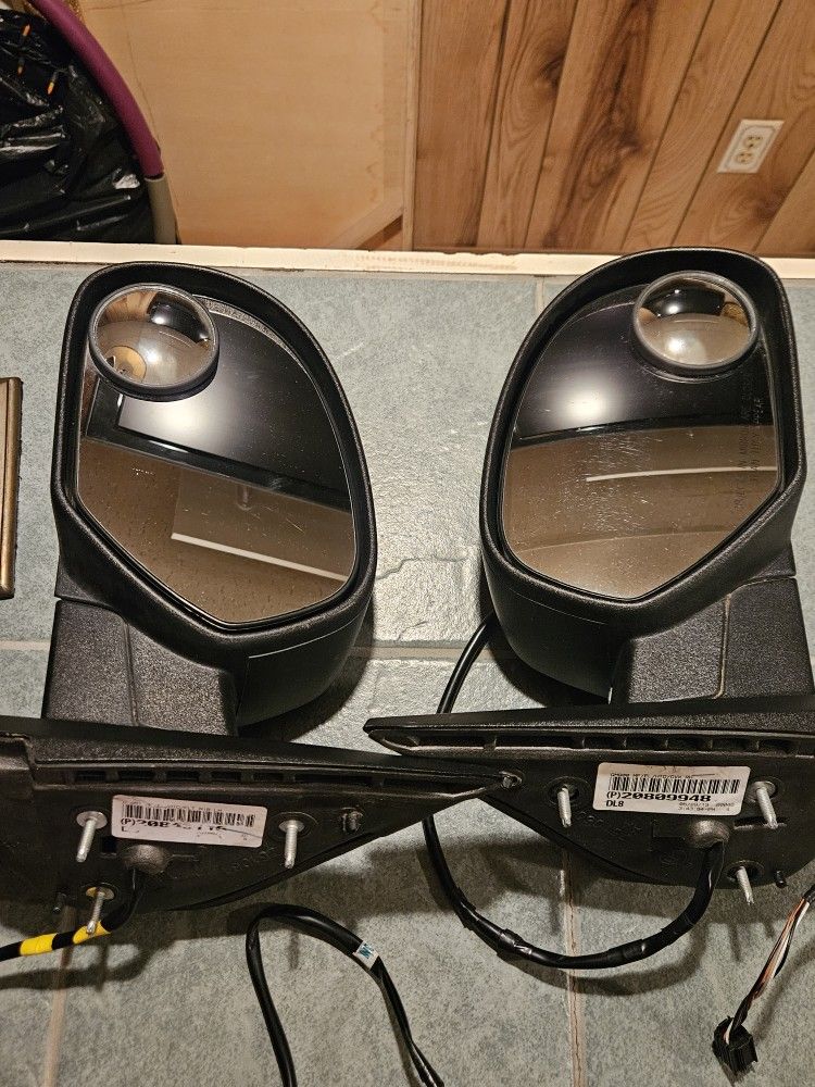 Pair OEM GM Side Mirrors LH & RH Heated Power Non-Folding – 2007-2014