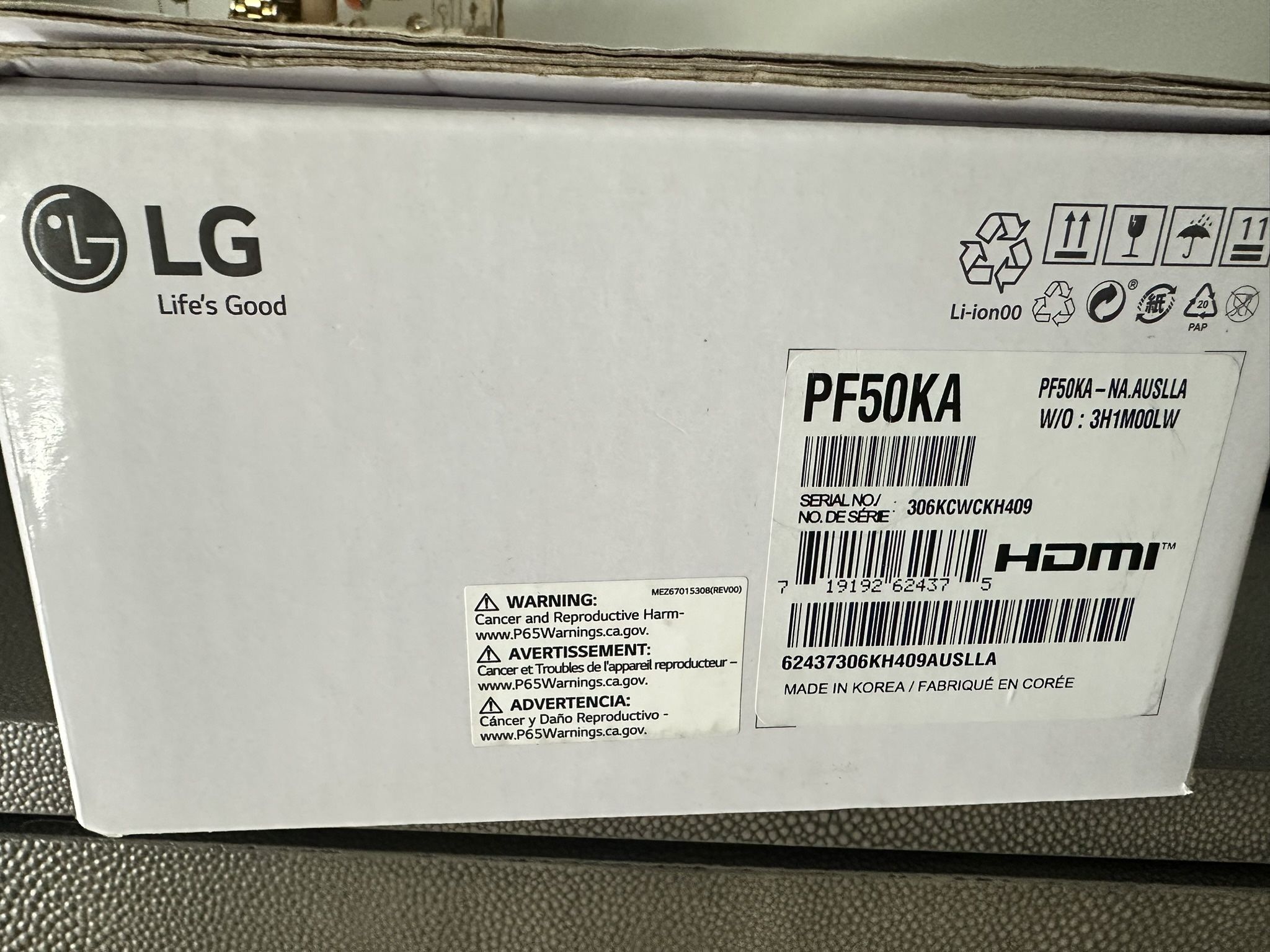 LG projector