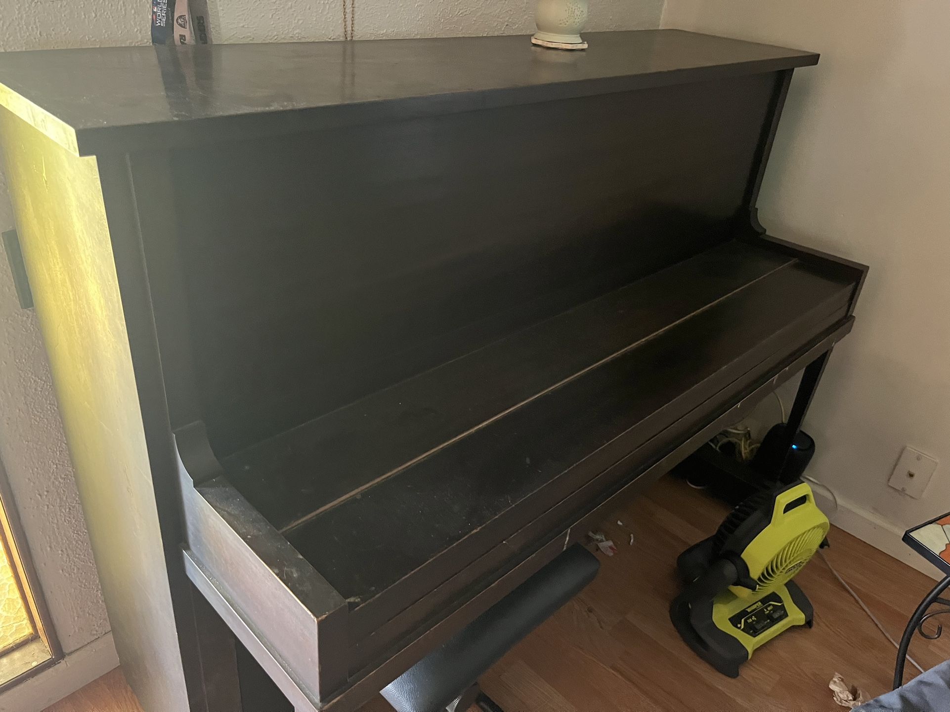 Howard Vintage Piano