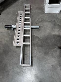 Aluminum dirt bike or motorcycle carrier