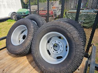 4 Firestone Destination X/T 285/70R17 121/118S 50K Mileage, Load Range E, 3PMSF FS004383 / 285/70/17 / (contact info removed)