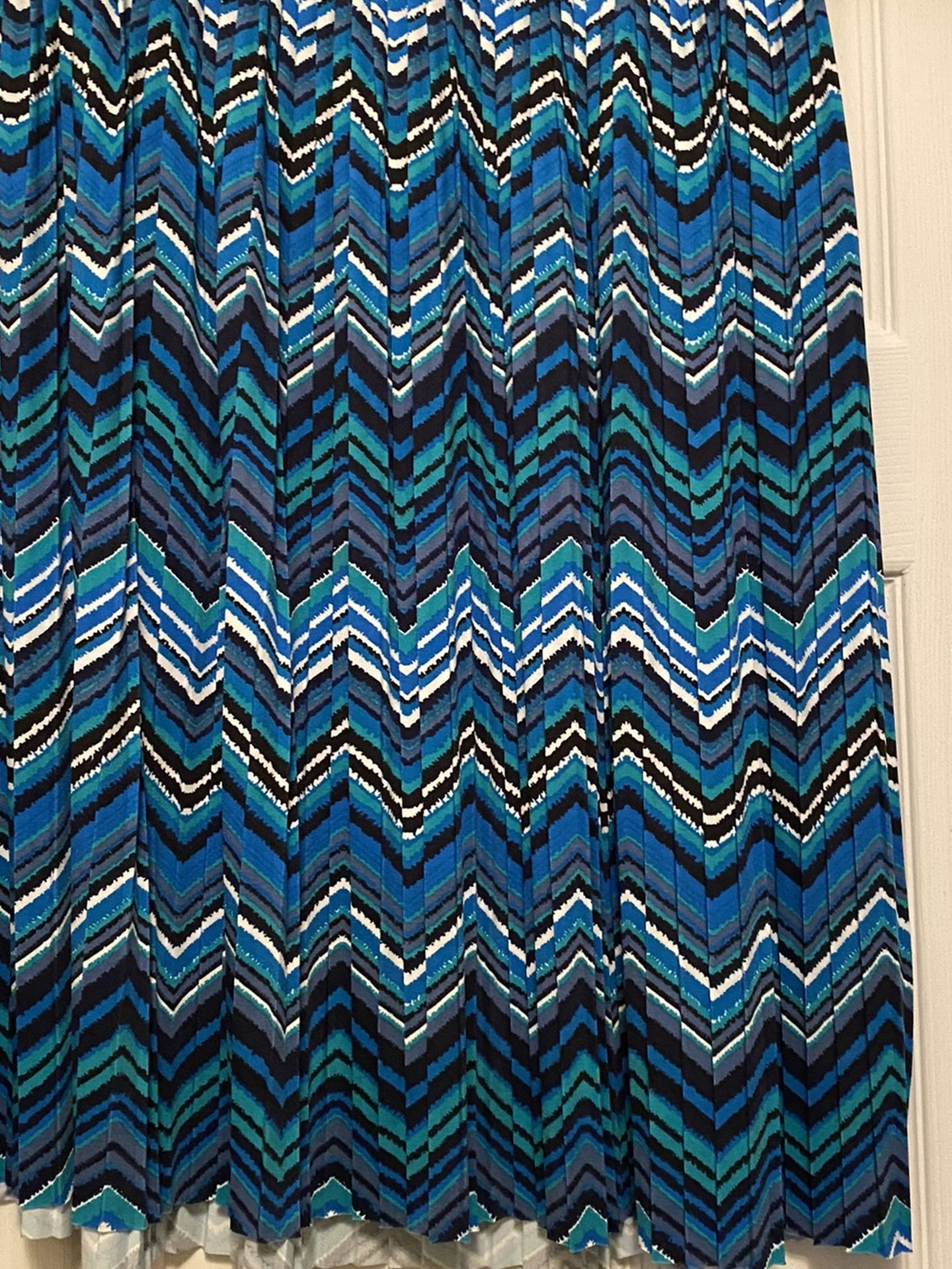 Ladies Skirt Size M By Cato