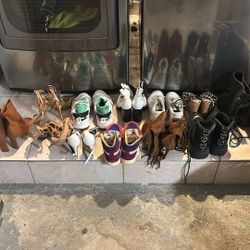 Size 6 Woman’s Shoes 