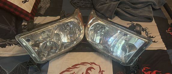 Toyota Tundra Factory Headlights 2007-2013