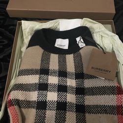 BURBERRY seweater dresses size 3T lil girl 200 then the BURBERRy shoes size 29  and lil girls 
