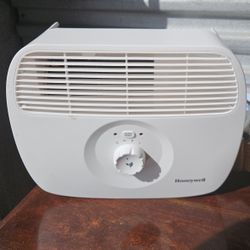 Honeywell Air Purifiers for Home Bedroom, Living Room, Kitchen & Dorm Room (100 sq ft), Dual Action Air Filter Helps Capture Dust, Pollen, Pet Dander 