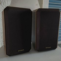 Radio Shack Optimus Bookshelf Speakers