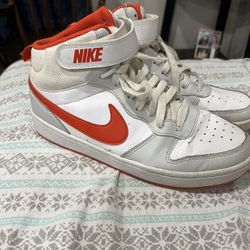 Nike Shoes  Size 7Y 