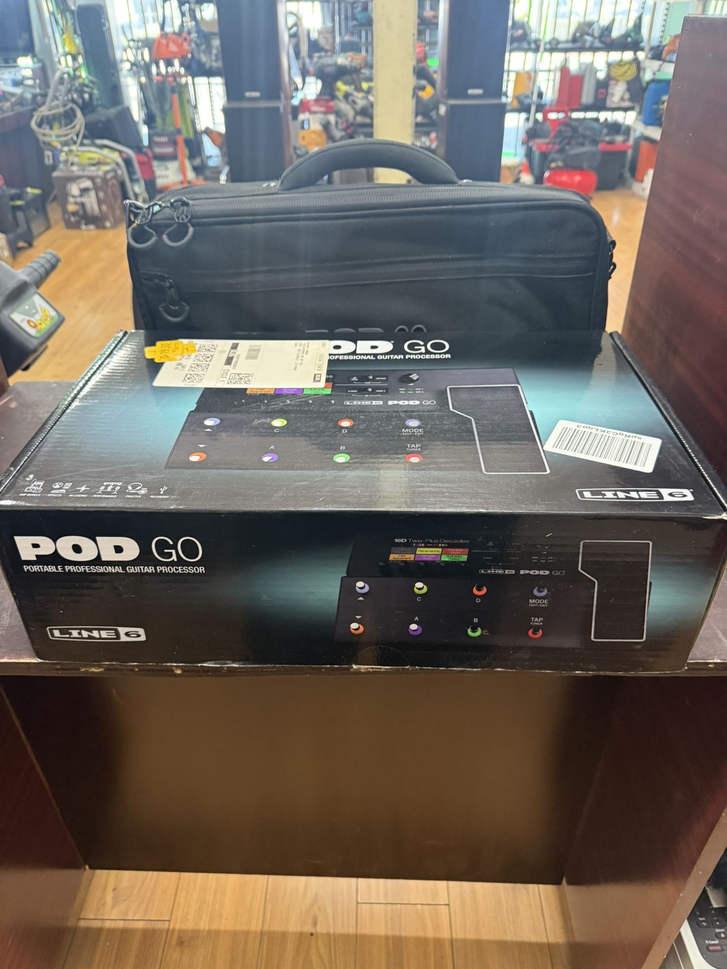Line 6 POD Go Guitar Multi-Effects Processor Black